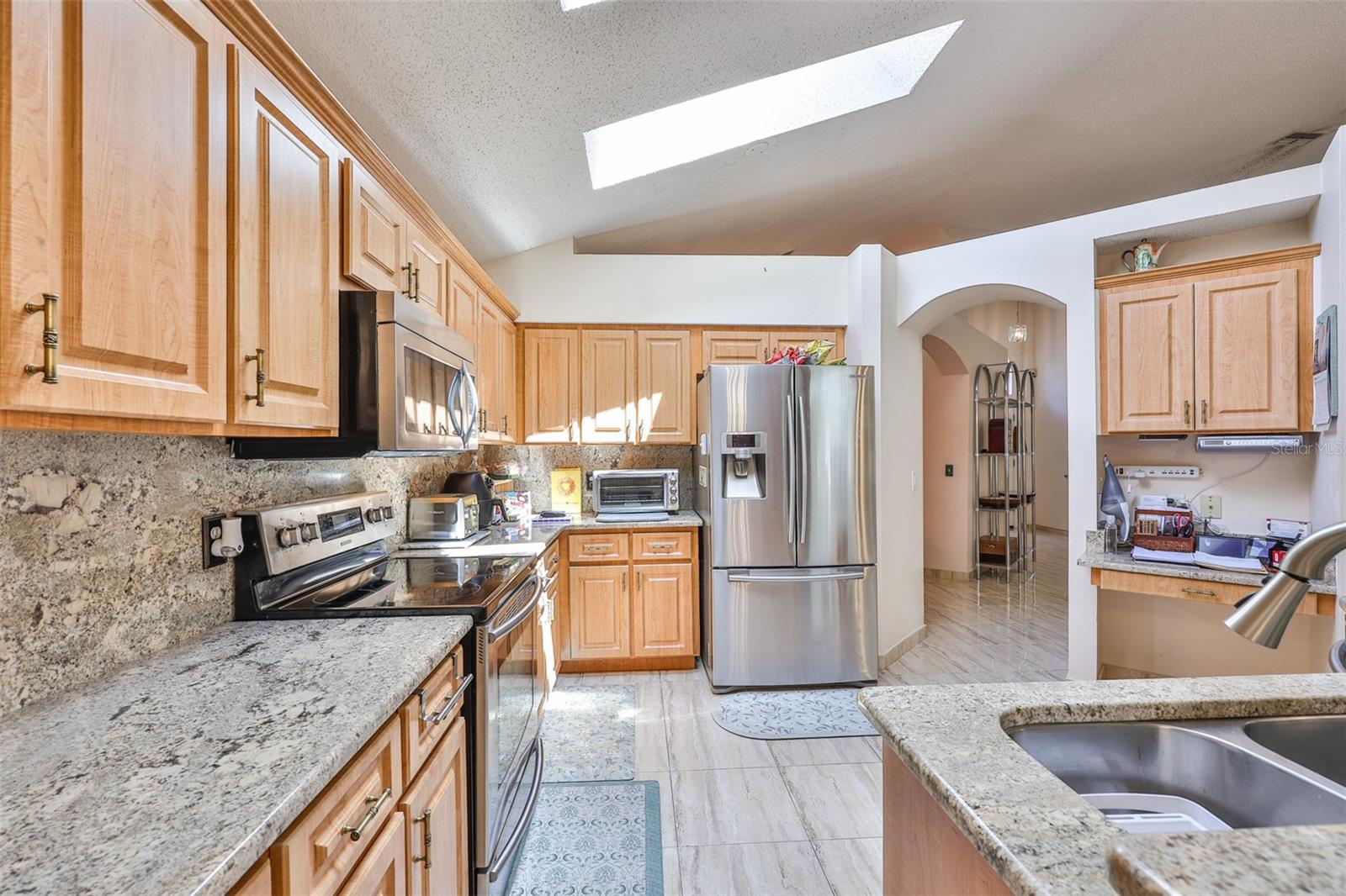 8916 SOUTHBAY DR