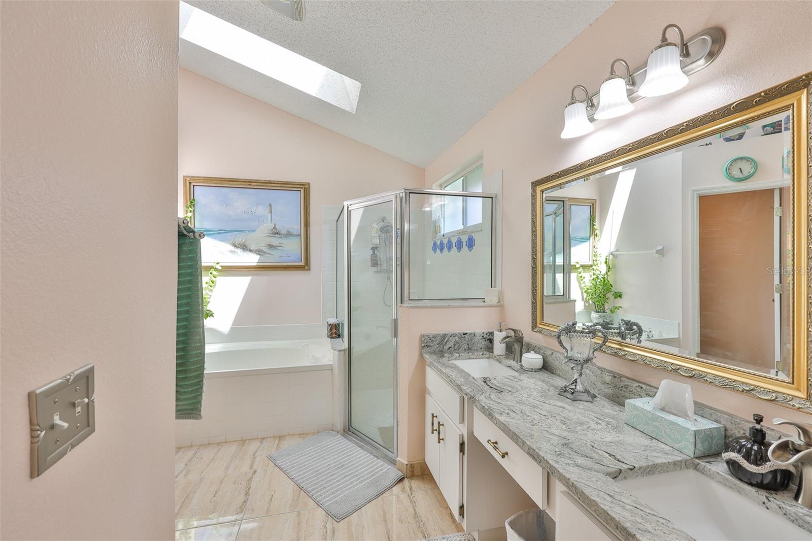 8916 SOUTHBAY DR