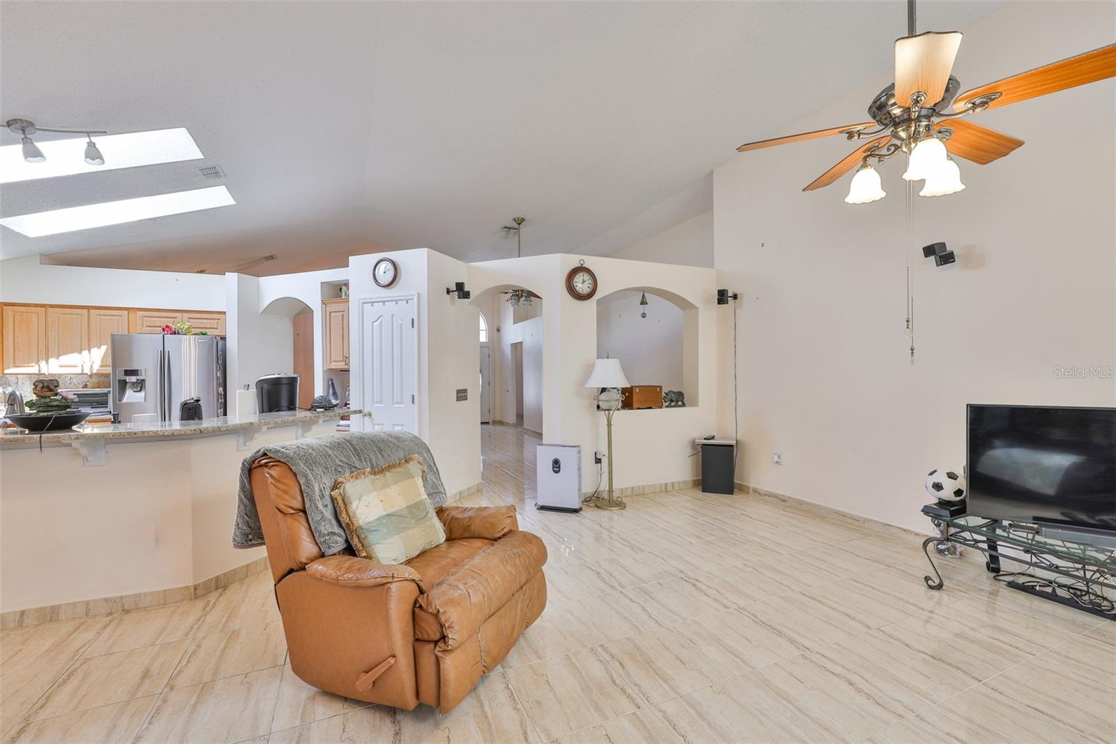 8916 SOUTHBAY DR