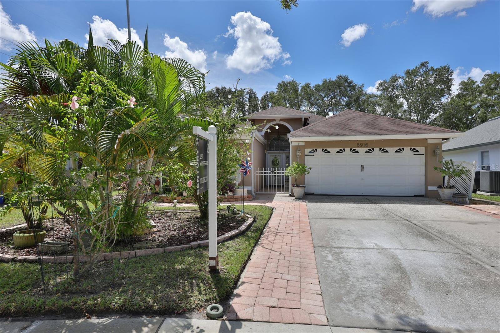 8916 SOUTHBAY DR