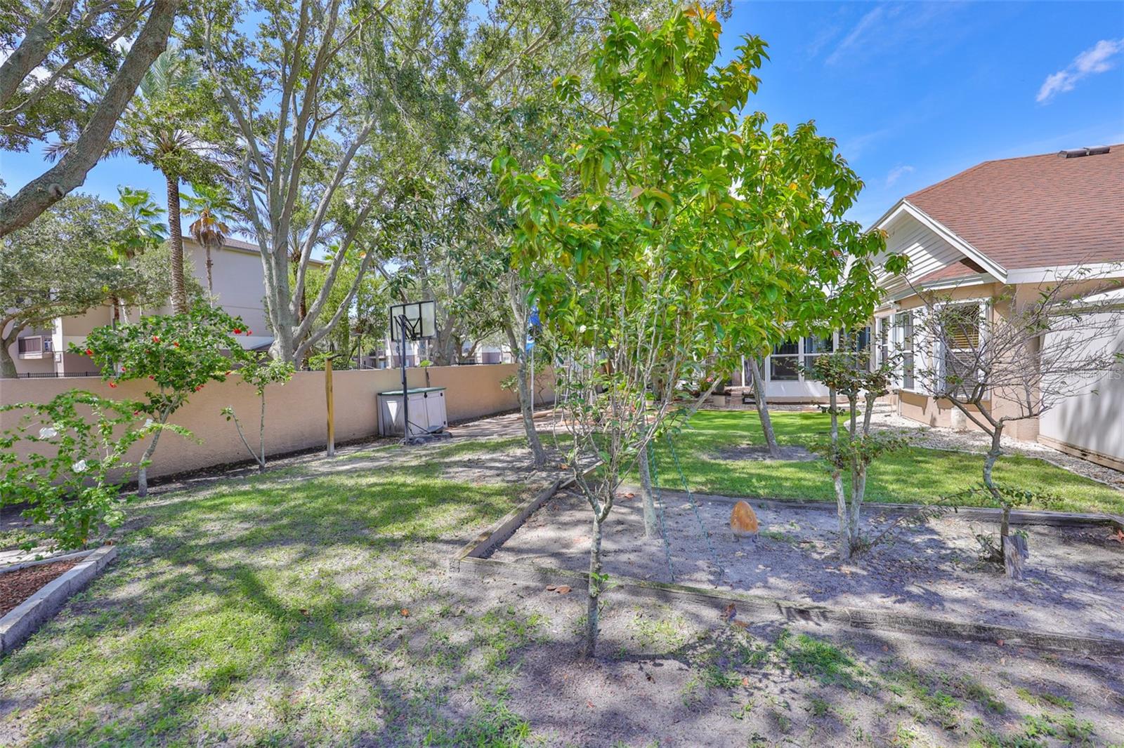8916 SOUTHBAY DR