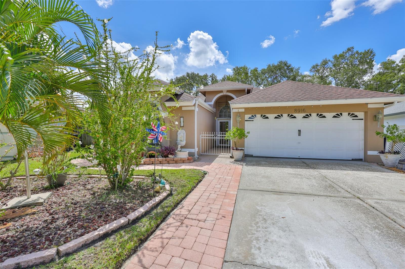 8916 SOUTHBAY DR