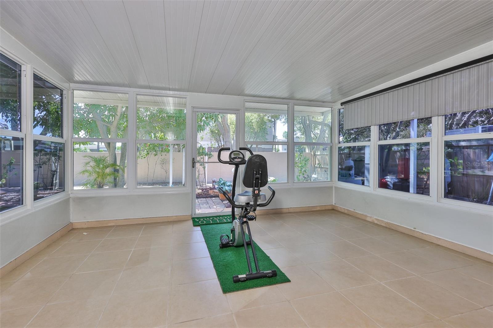8916 SOUTHBAY DR