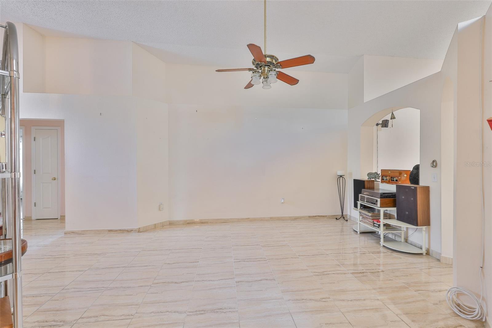 8916 SOUTHBAY DR