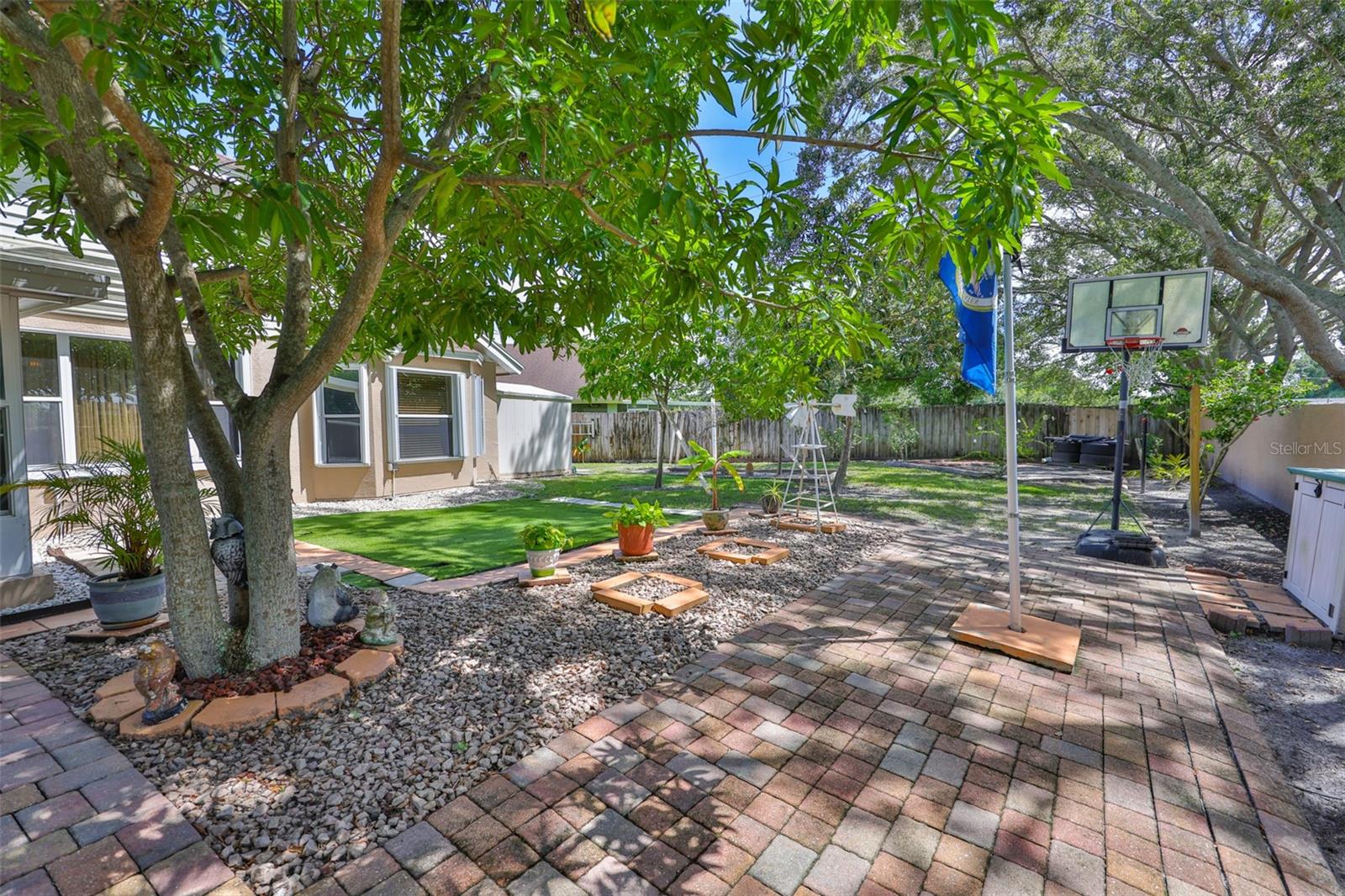 8916 SOUTHBAY DR