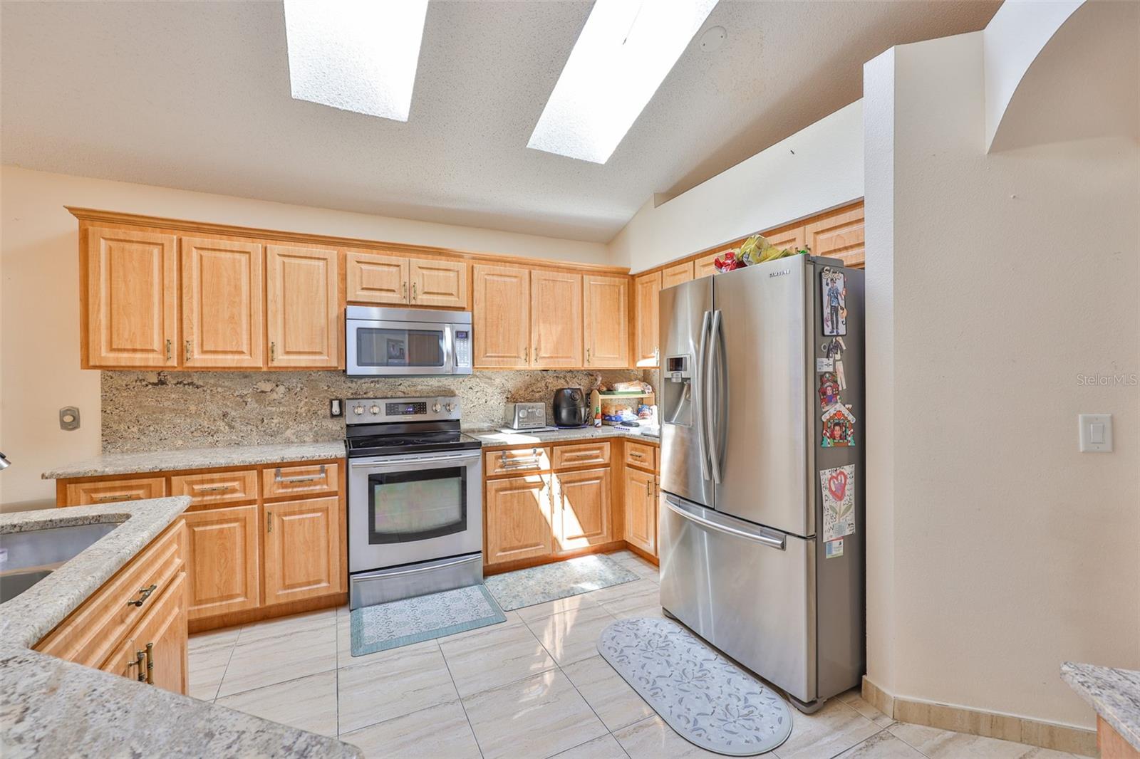 8916 SOUTHBAY DR