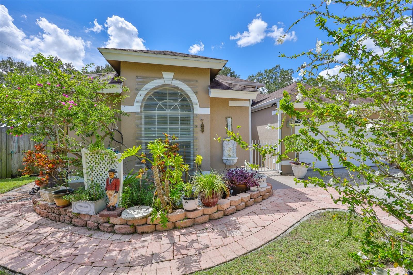 8916 SOUTHBAY DR
