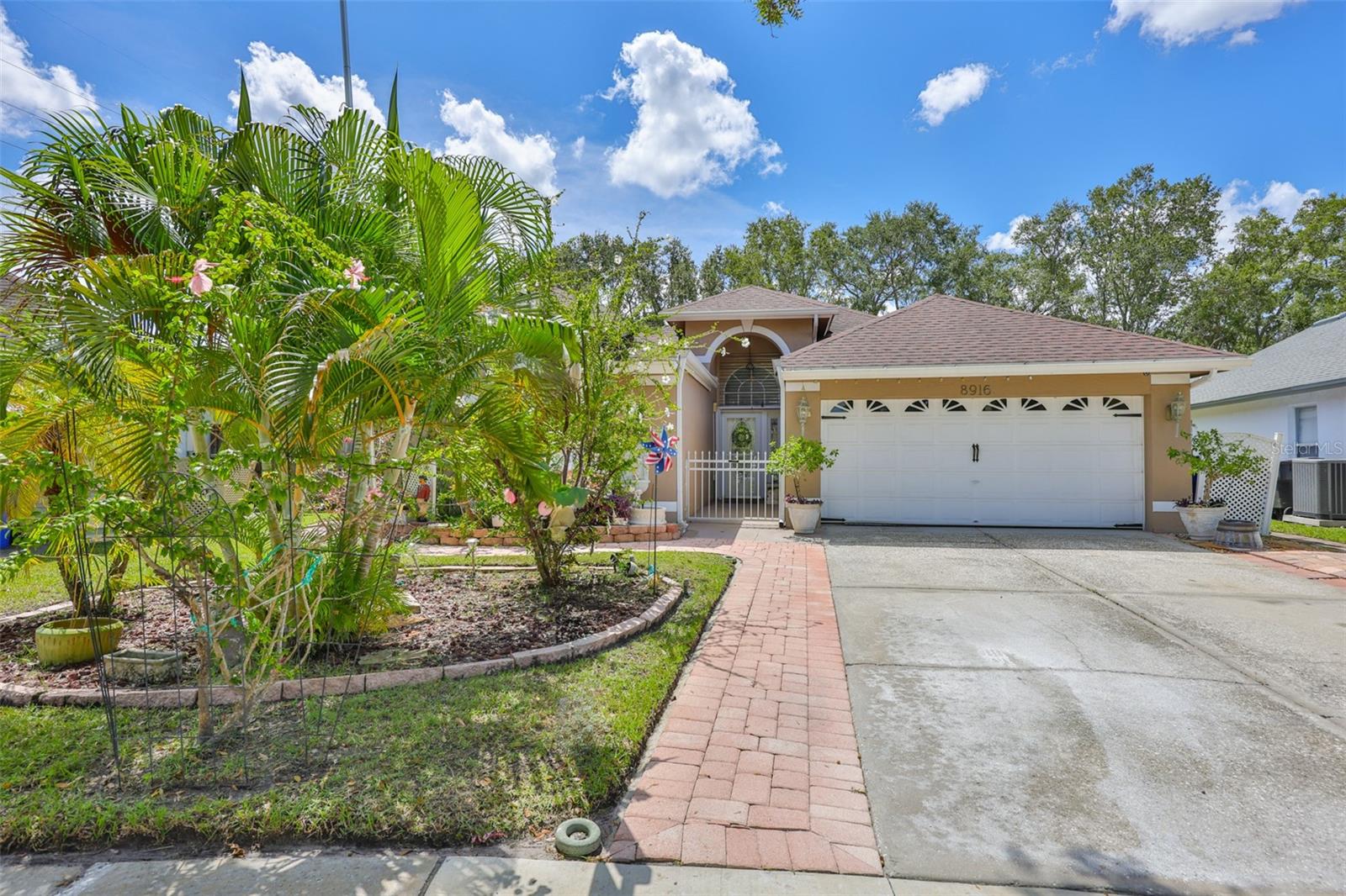 8916 SOUTHBAY DR