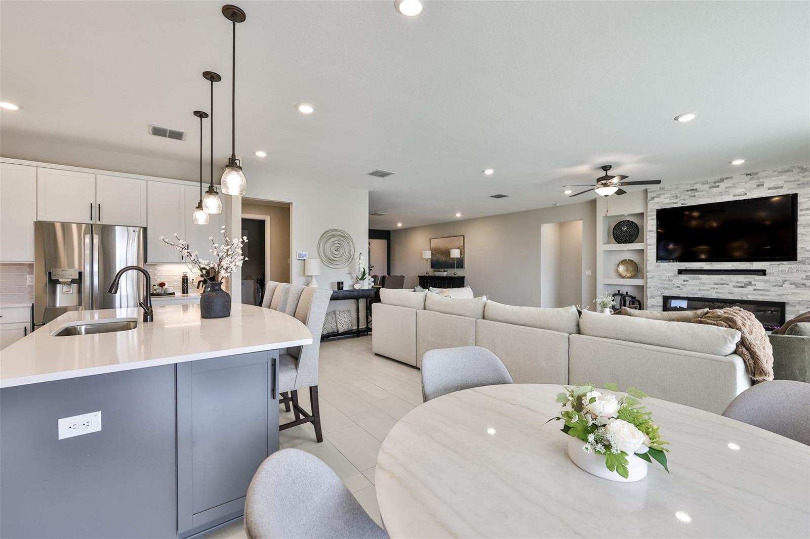 9497 IBIS GROVE BLVD