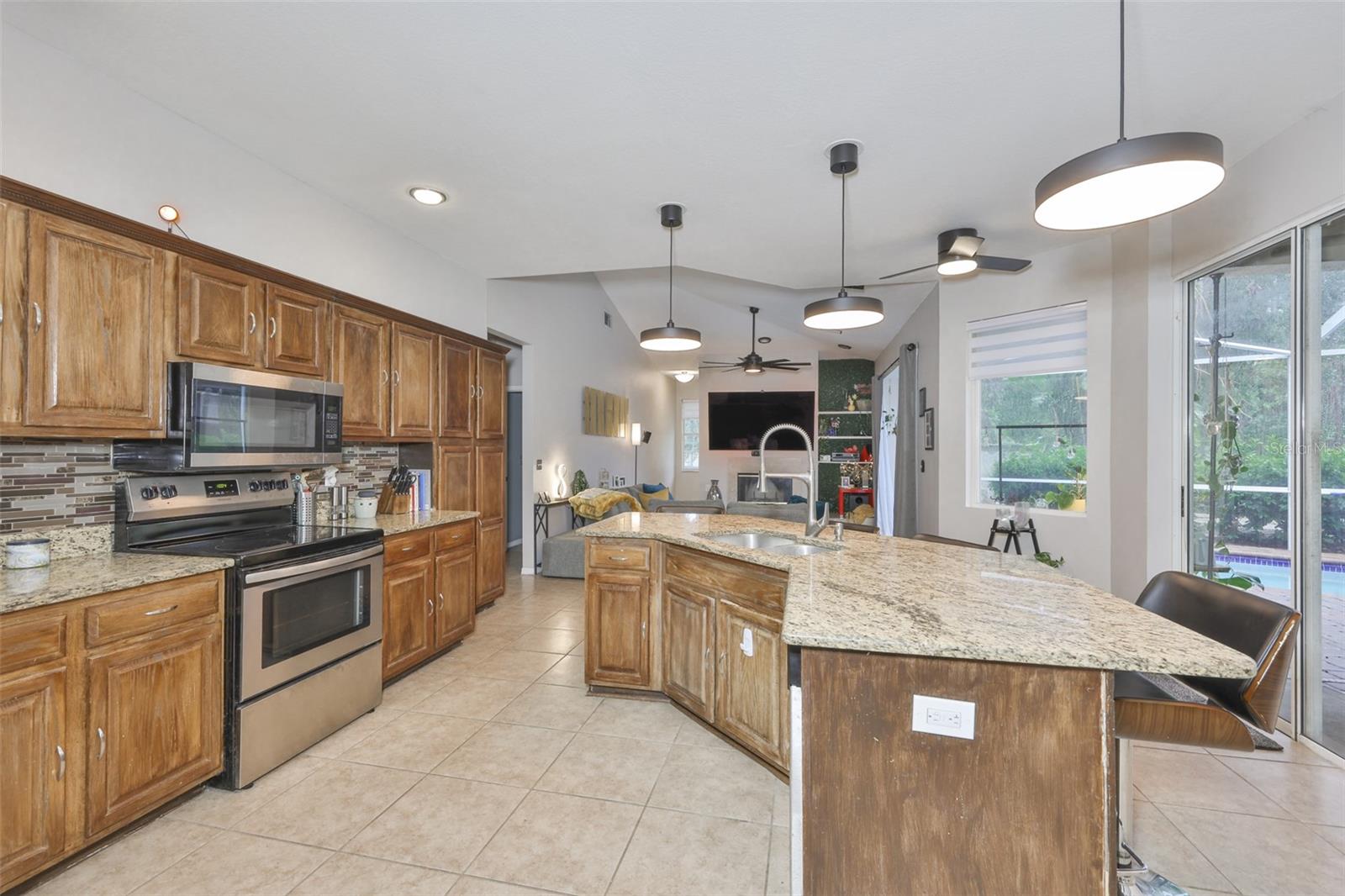 3722 CYPRESS MEADOWS RD