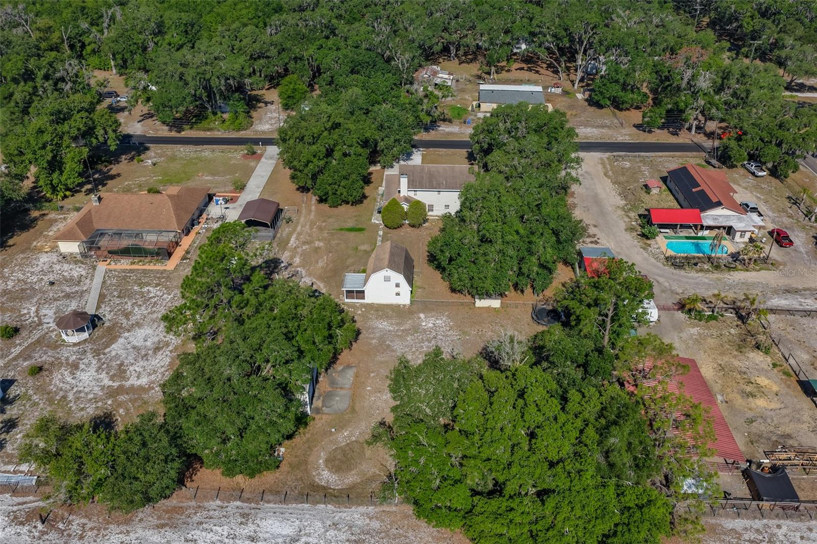 2710 LEWIS RD