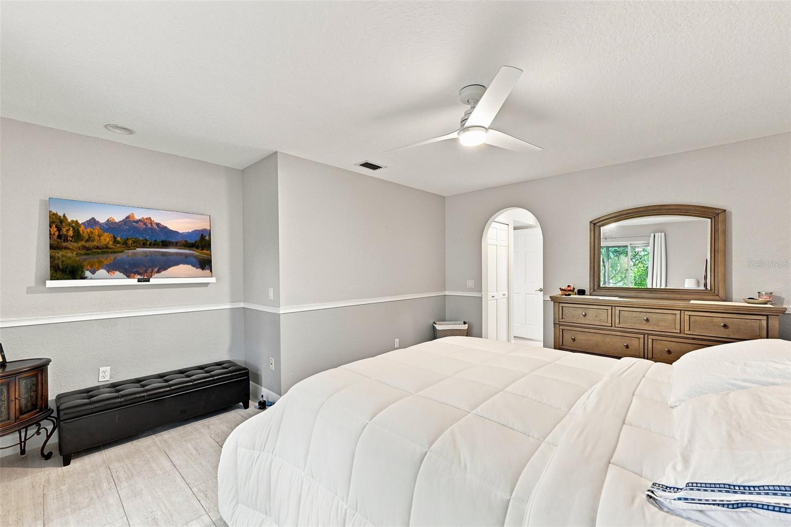 1821 LAKE HERON DR