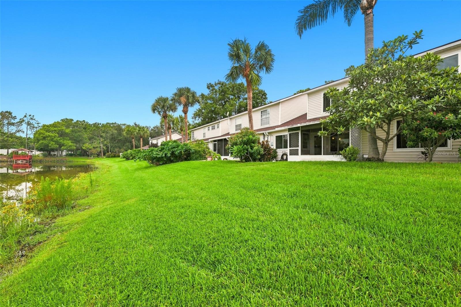 1821 LAKE HERON DR