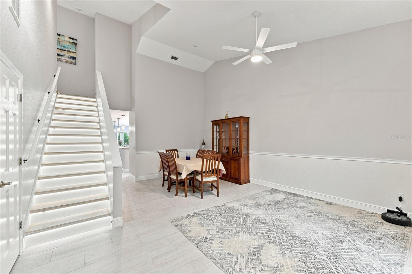 1821 LAKE HERON DR