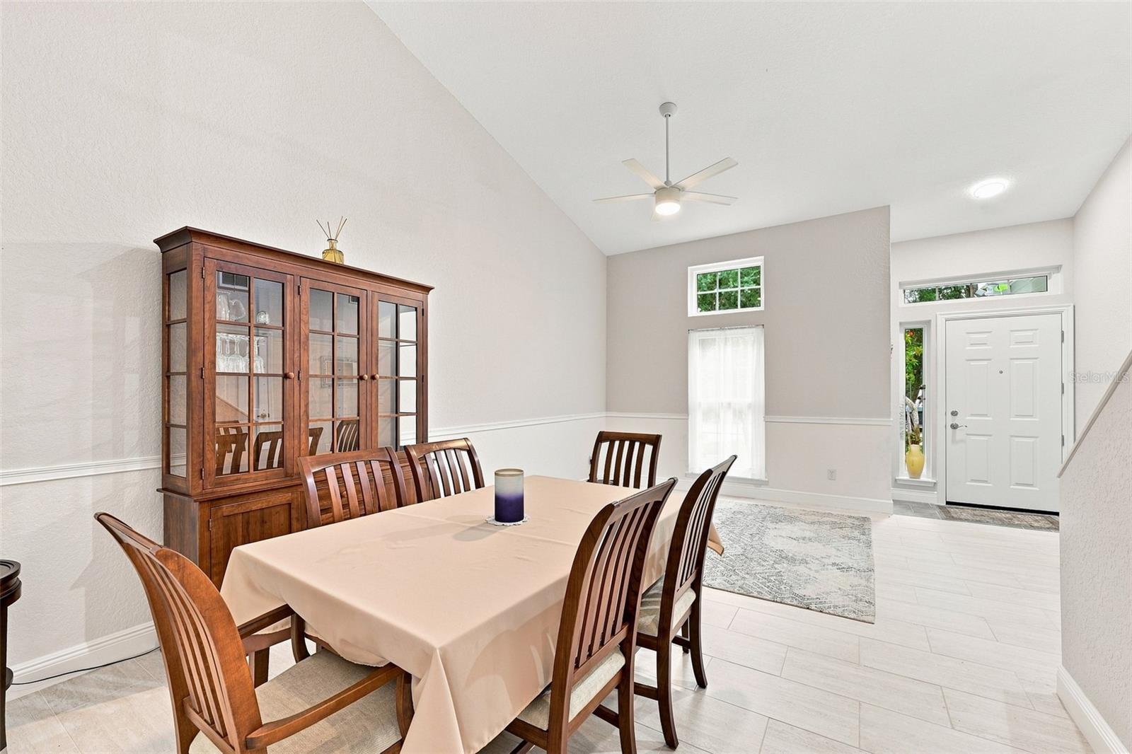1821 LAKE HERON DR