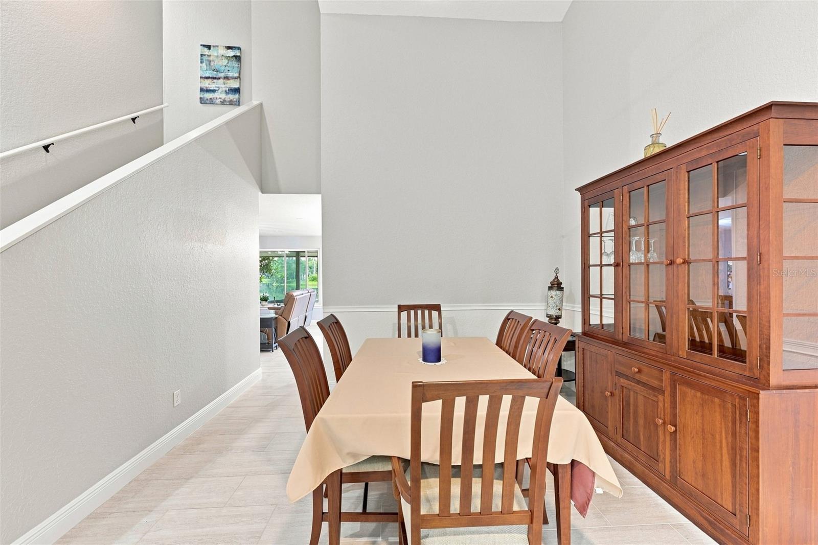 1821 LAKE HERON DR