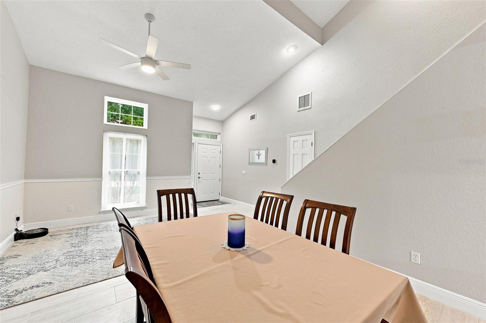 1821 LAKE HERON DR