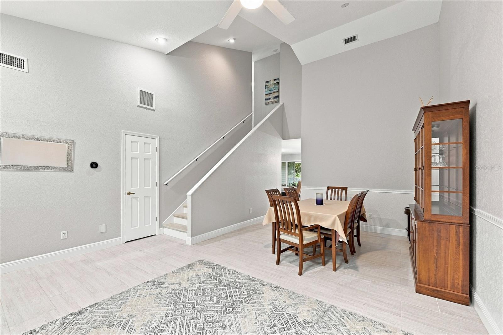 1821 LAKE HERON DR