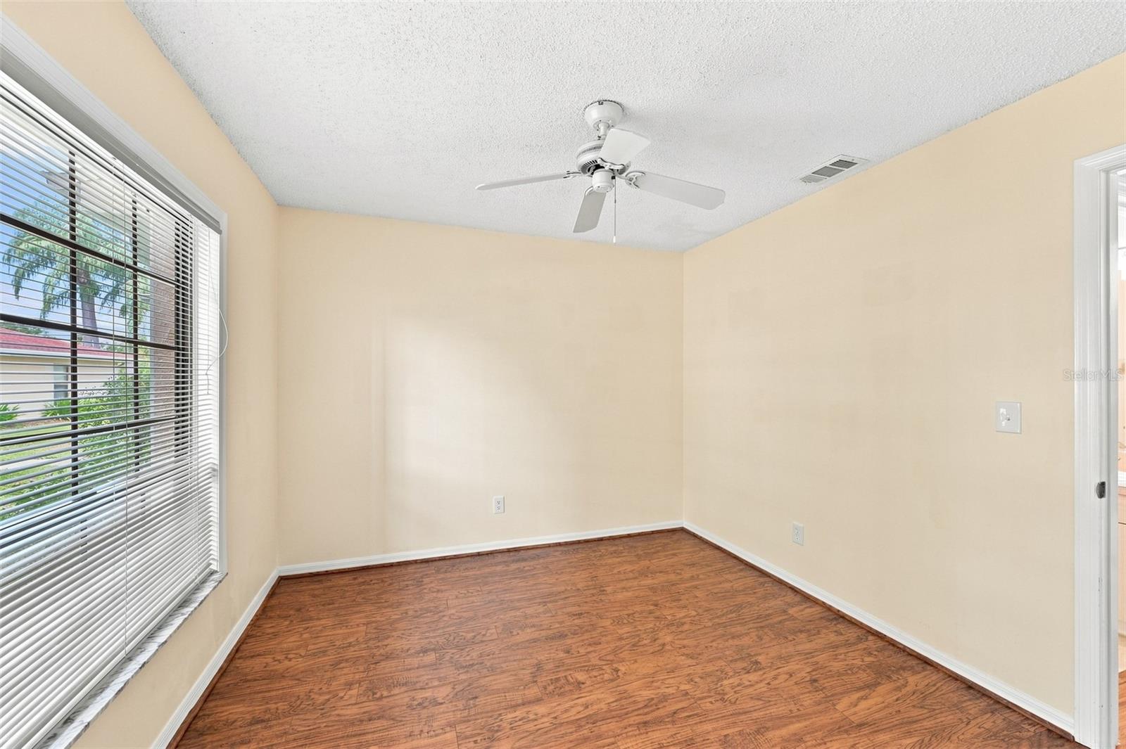 304 KELSEY WAY