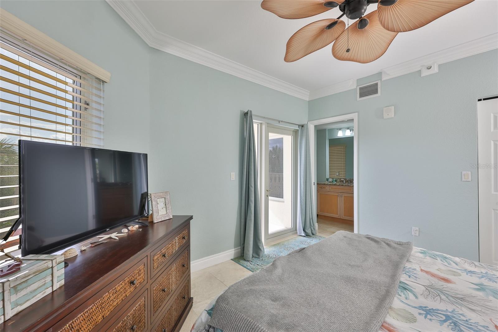14 SOMERSET ST #3C