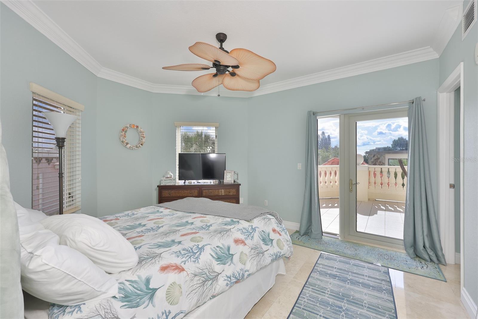14 SOMERSET ST #3C