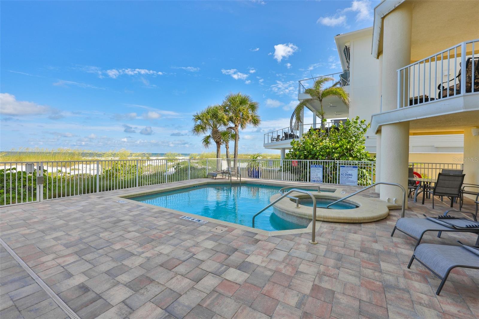 14 SOMERSET ST #3C