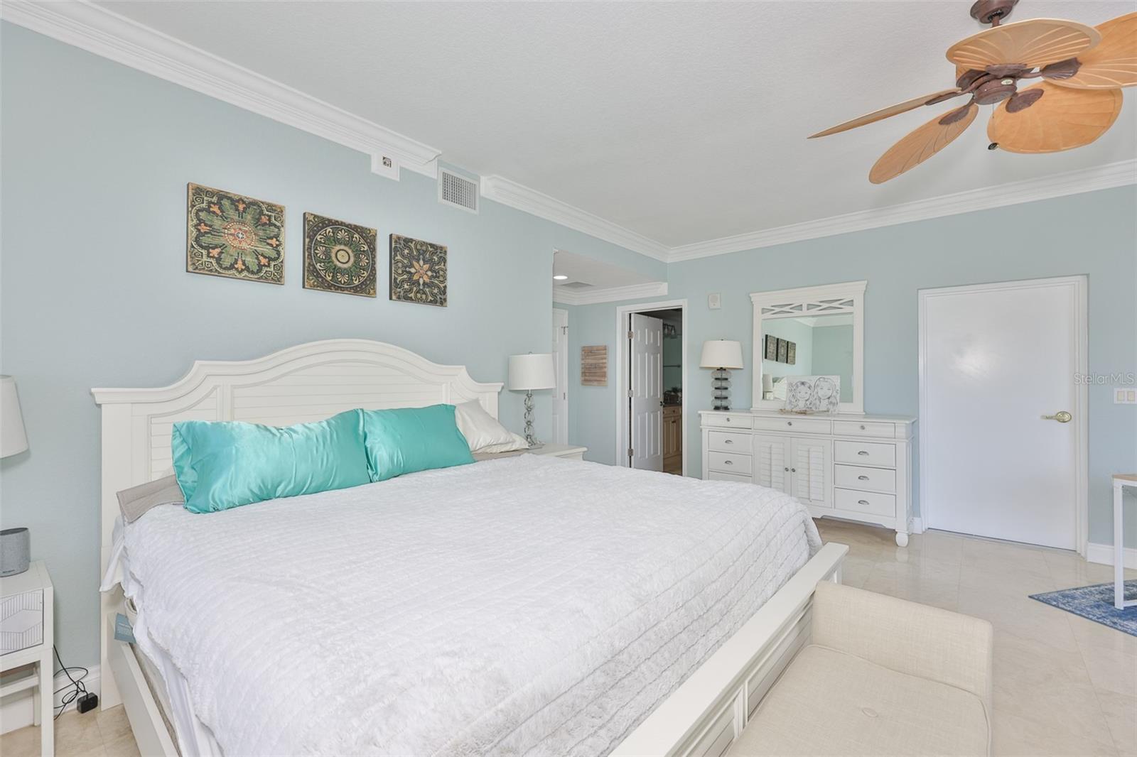 14 SOMERSET ST #3C