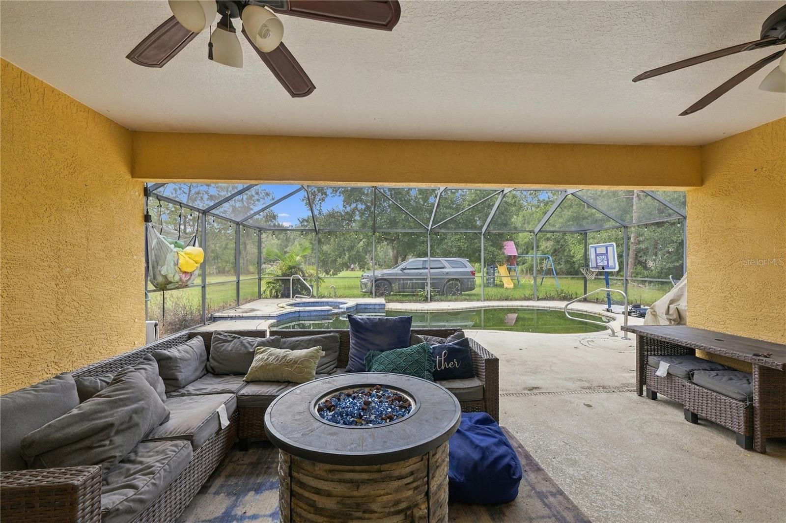 7405 MIRACLE LN