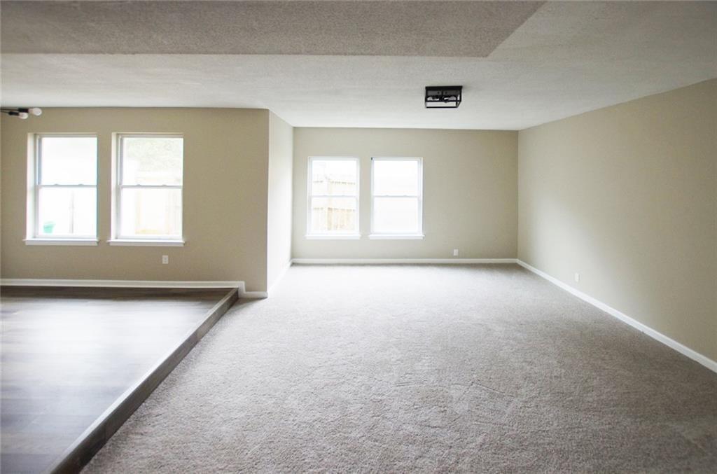 2027 Oak Park Lane