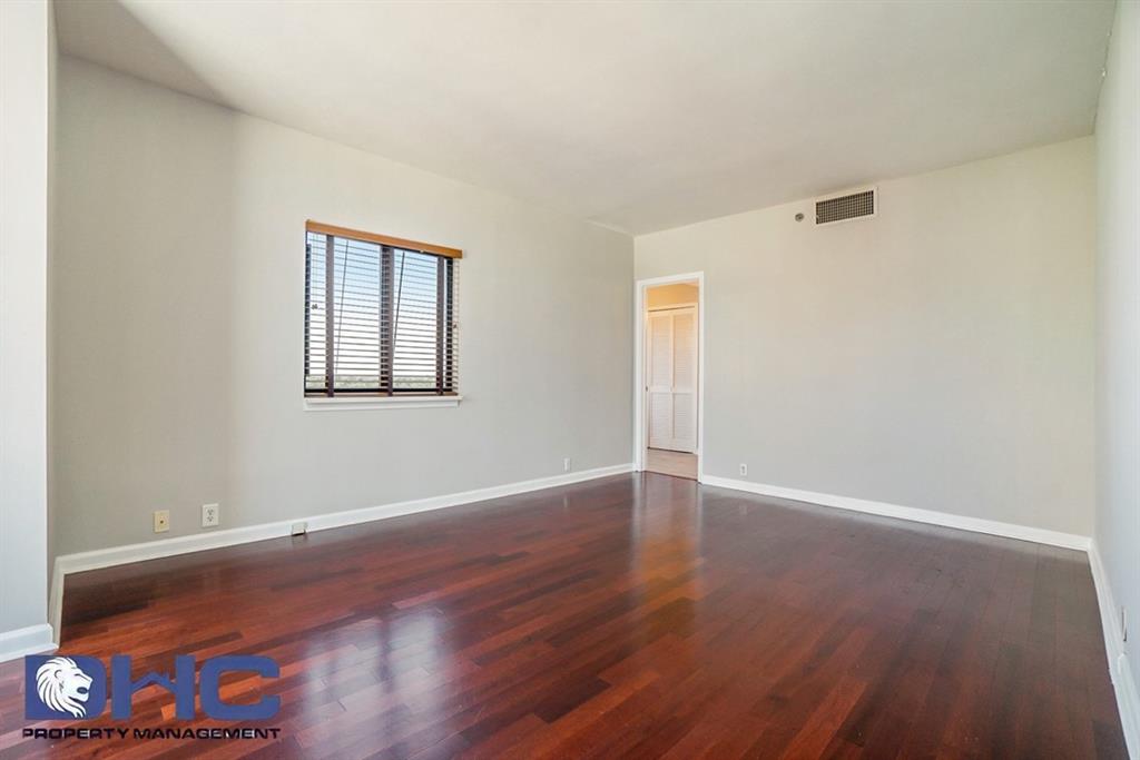 3481 Lakeside Drive NE Unit 2107