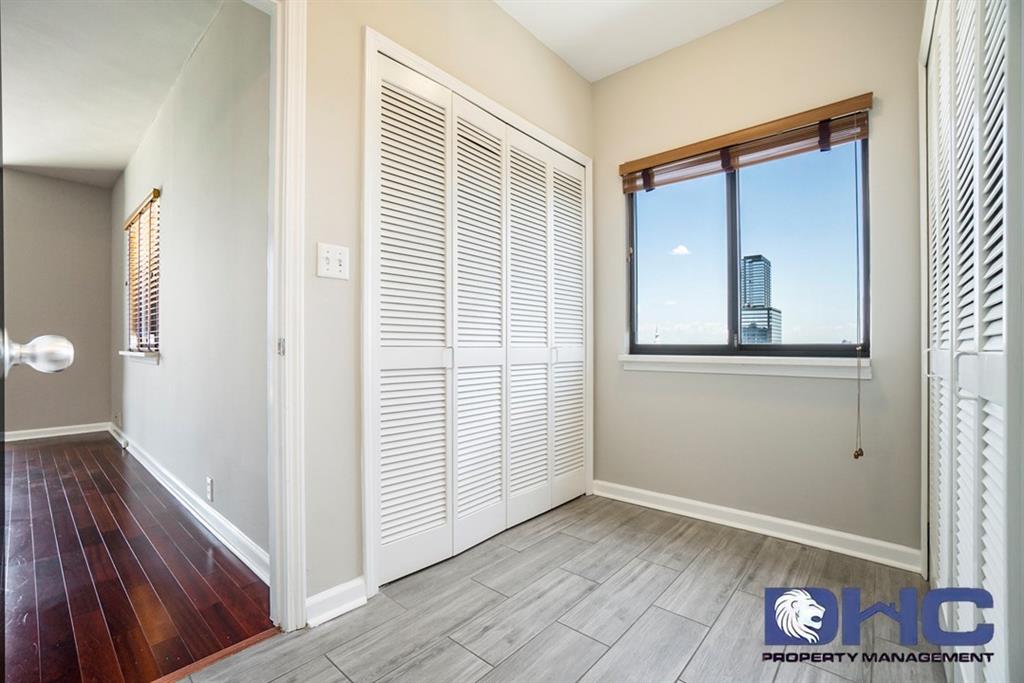 3481 Lakeside Drive NE Unit 2107