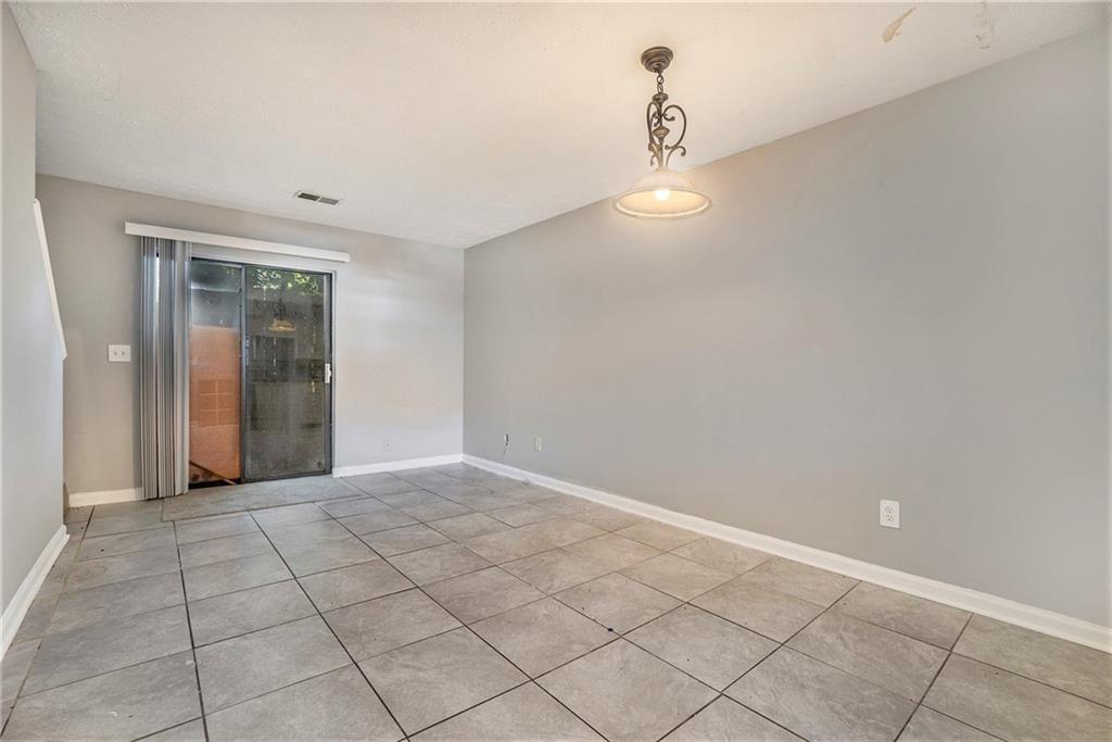 7006 Oakhill Circle
