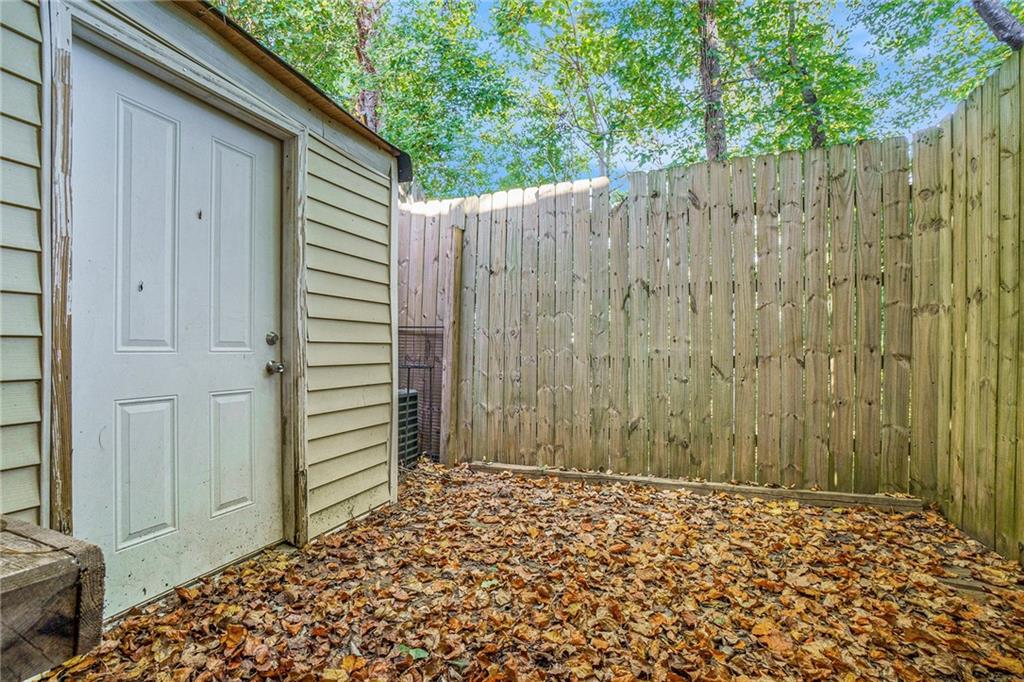 7006 Oakhill Circle