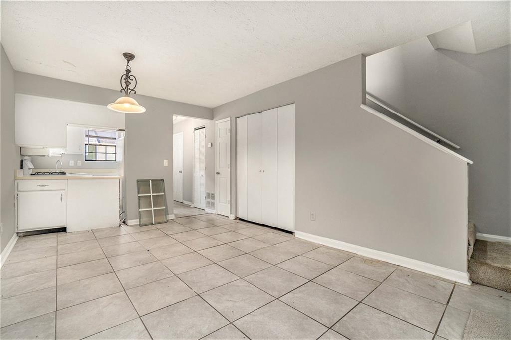 7006 Oakhill Circle