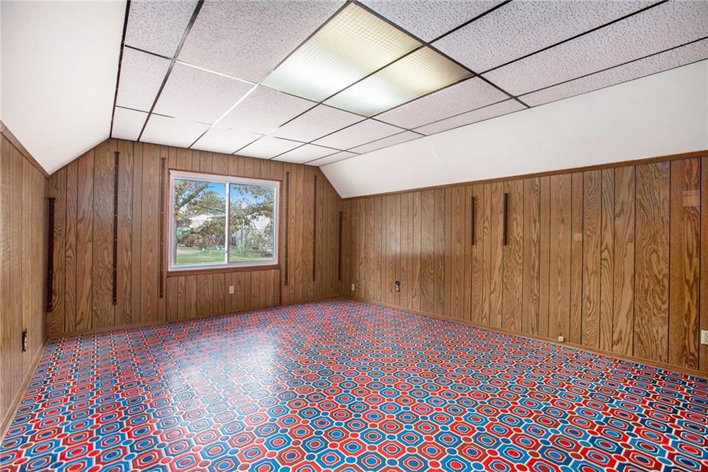 2110 Pine Road
