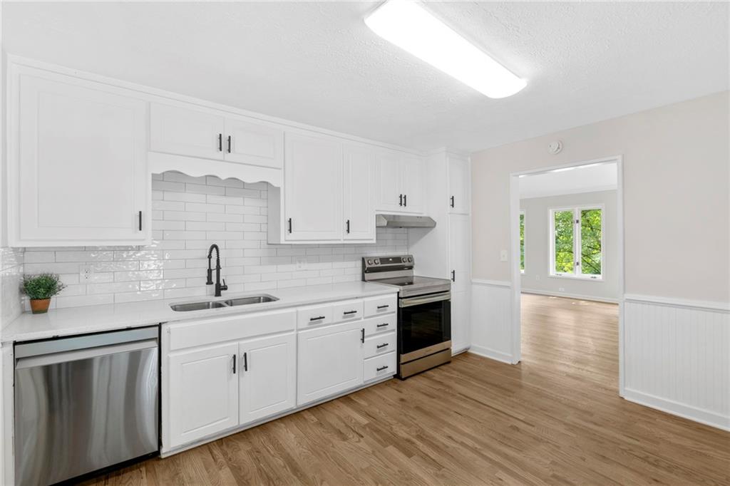 3459 Fern Ridge East Drive NE