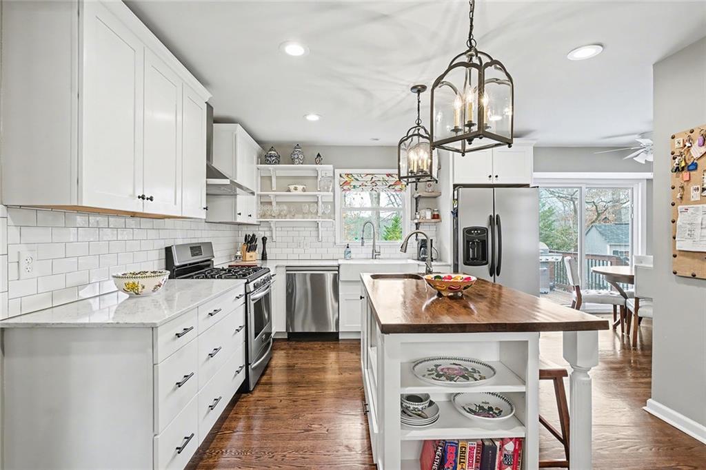 3690 Hickory Circle SE