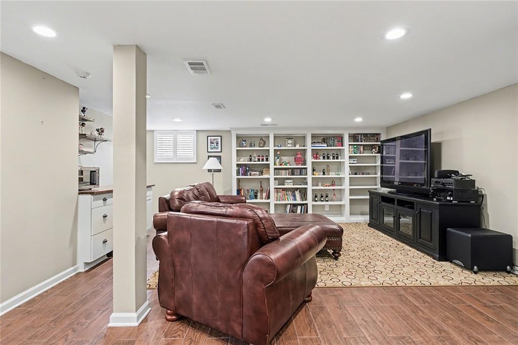 3690 Hickory Circle SE