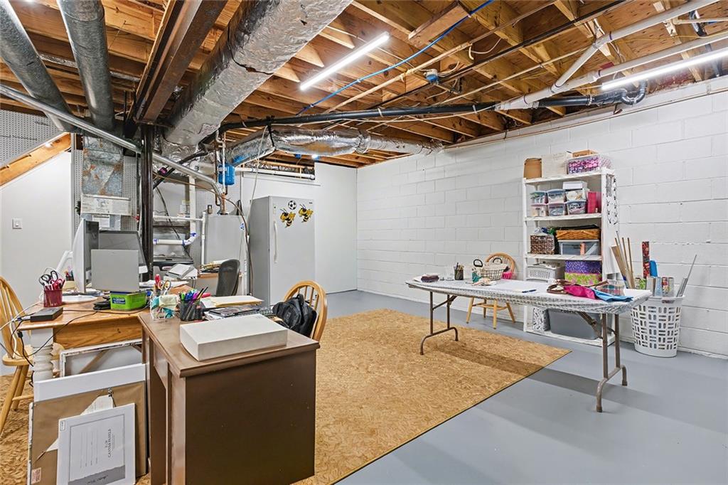 3690 Hickory Circle SE