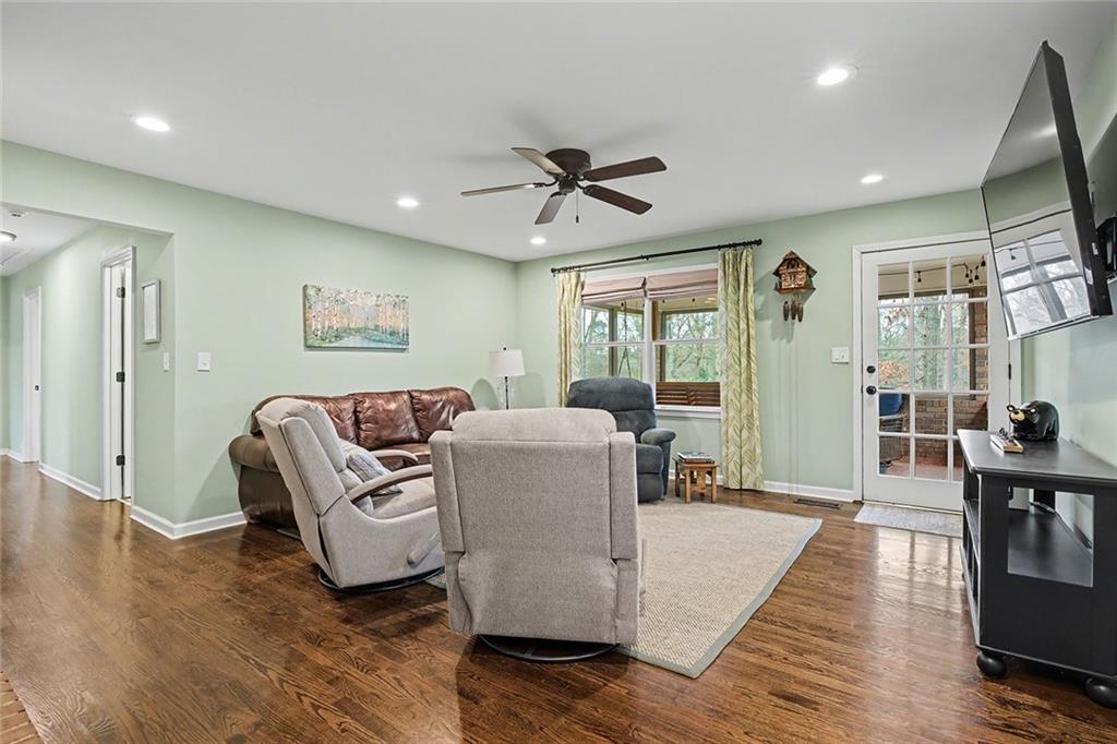 3690 Hickory Circle SE