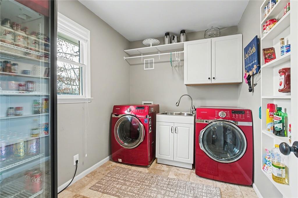 3690 Hickory Circle SE