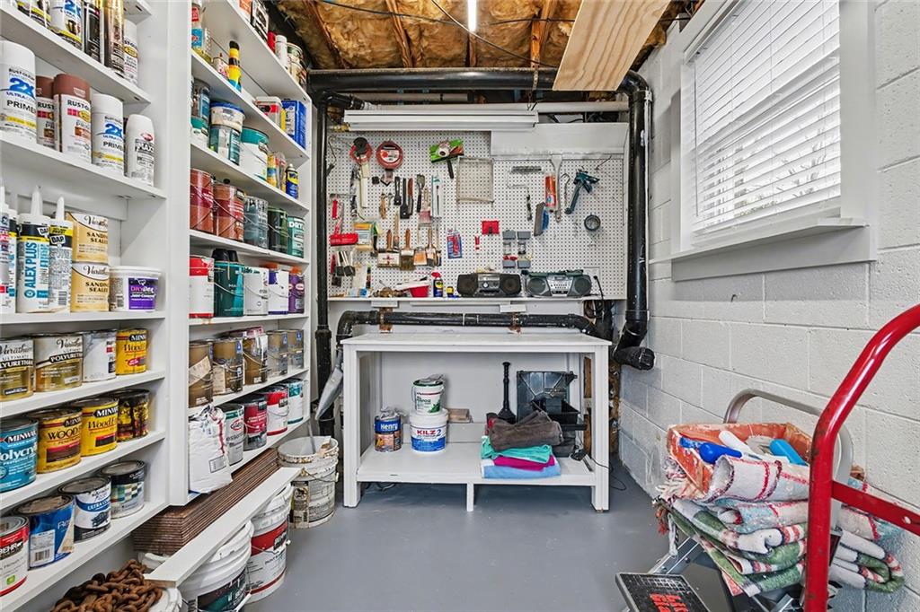 3690 Hickory Circle SE