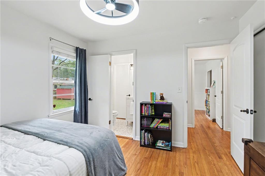 2081 S Akin Drive NE