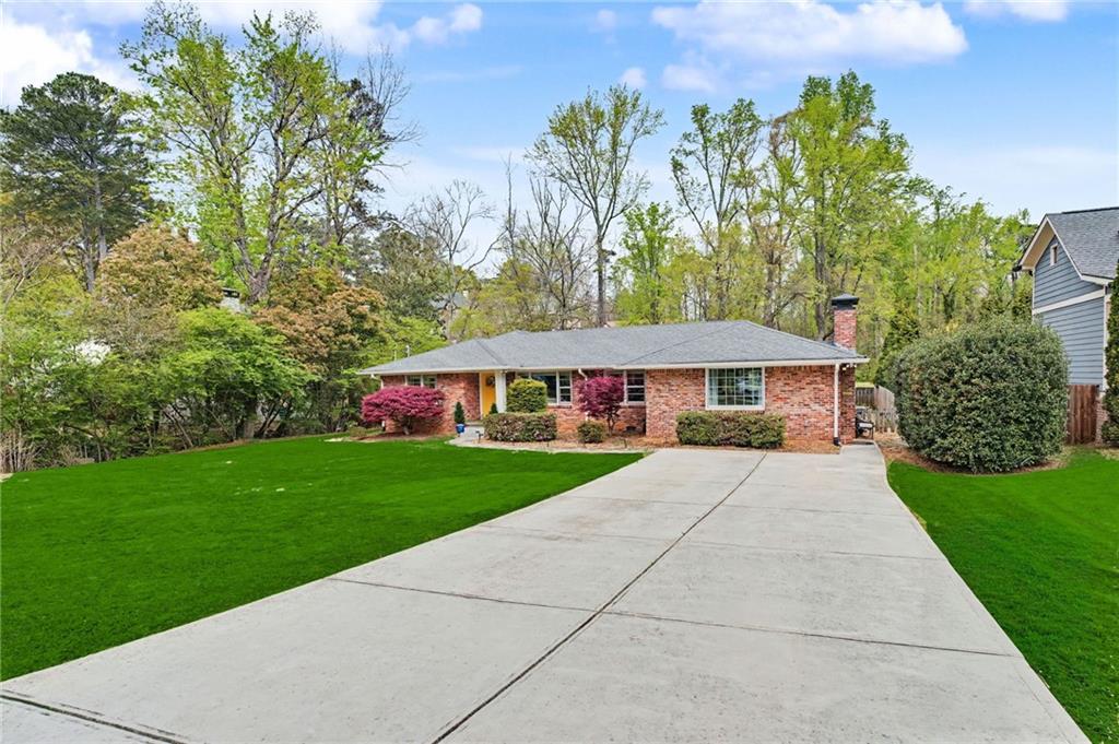 2081 S Akin Drive NE