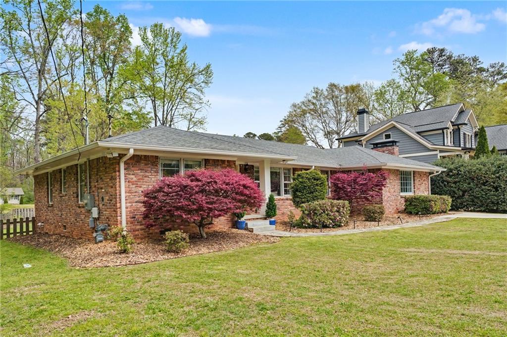 2081 S Akin Drive NE