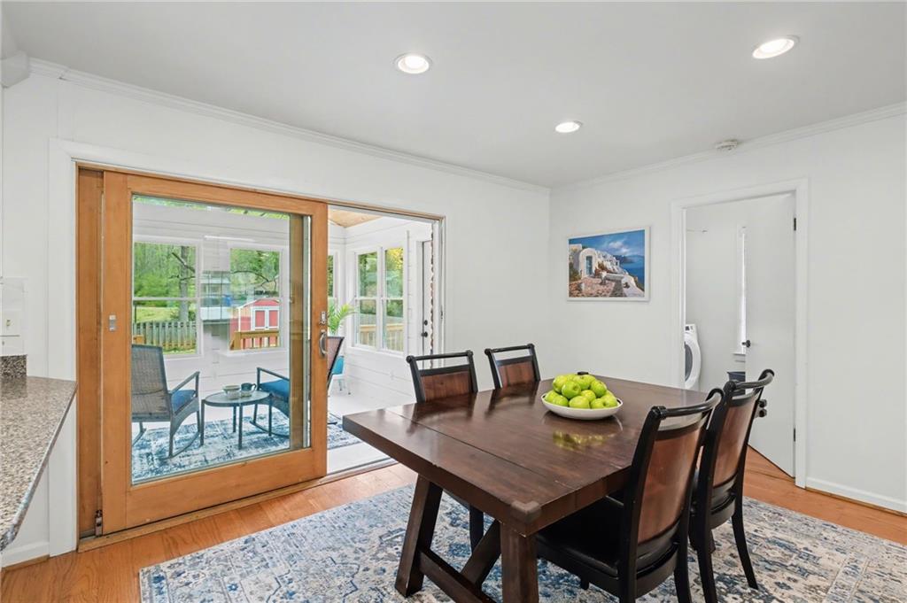 2081 S Akin Drive NE