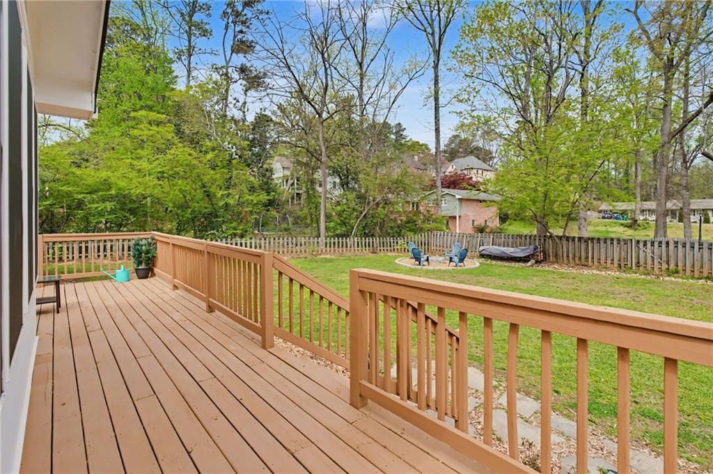 2081 S Akin Drive NE