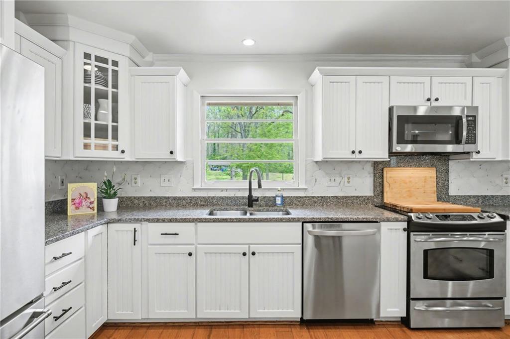 2081 S Akin Drive NE