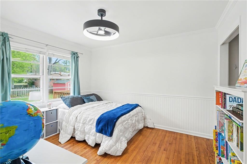 2081 S Akin Drive NE