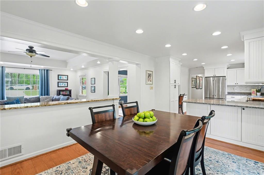 2081 S Akin Drive NE